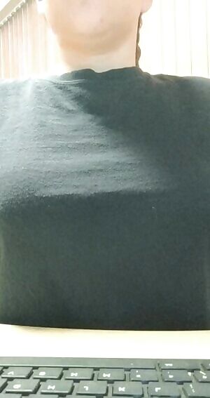 playing peek-a-boo at work right next to the bosses office 🤫😁