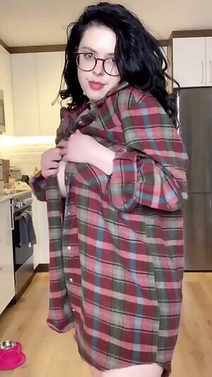 Do I look cute in your flannel?