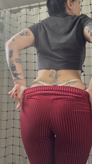 Panty Reveal Amateur Ass Booty Sexy