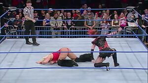 Taya Valkyrie sticking her big ass up, then crawling