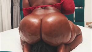 Raw Curves African Ass Shaking Bubble Butt