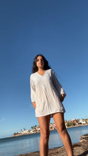Upshorts Hairy Upskirt