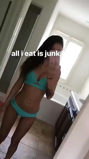 Twitch streamer Kenzliee's tight little body