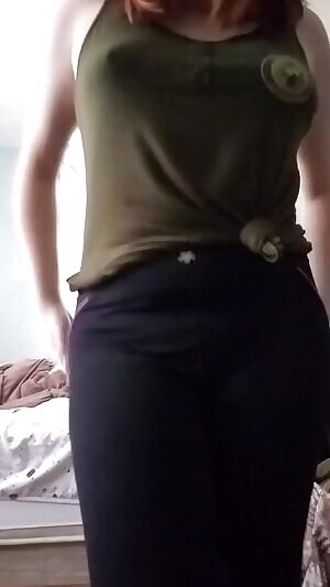 REQUEST: un in leggings!