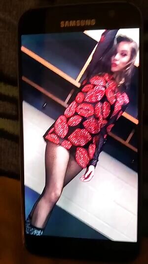 Hailee Steinfeld is so sexy in that dress