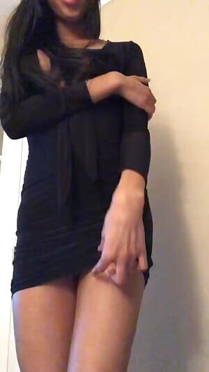 Bulging cock 😛🙊