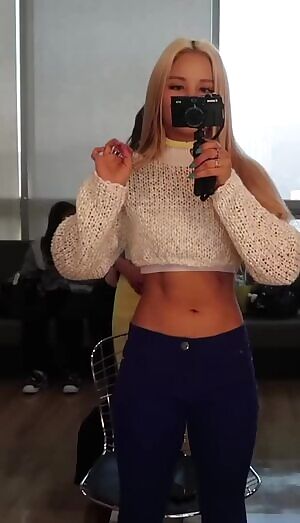 CLC Sorn delicious midriff