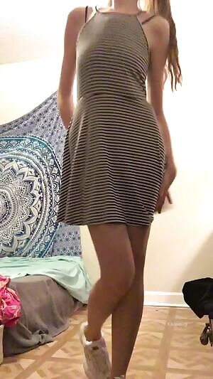 Long legs, cutie with a booty avaialble for Sexting & Custom Pics & Videos. Kik - Skype - Snap - Cam 2 Cam Pay 2 Play Info in the Comments 😘