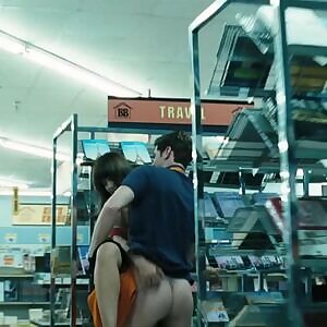 Mena Suvari acting all tarty in The Mysteries Of Pittsburgh