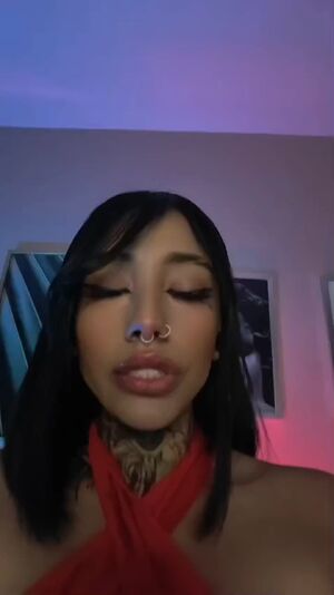 Underneath Amateur Boobs Brunette Dildo