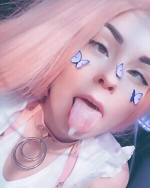 I couldn’t think of a caption :x ahegao makes my brain fuzzy