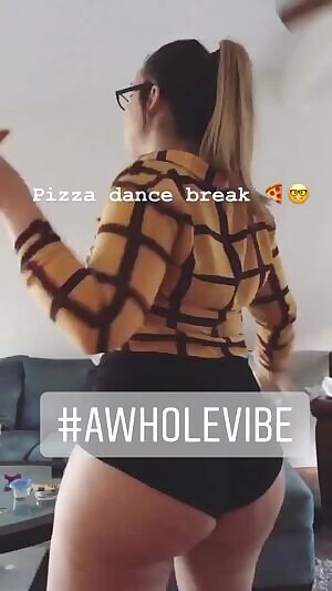 Pizza Dance