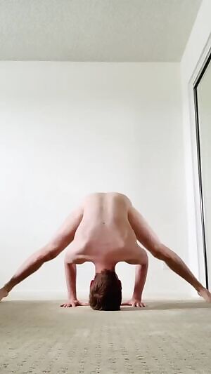 How I spread my cheeks.