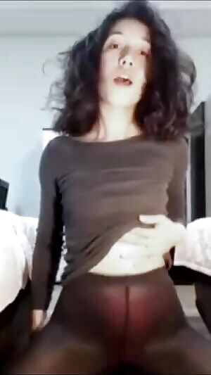 Hottie clubbing at home