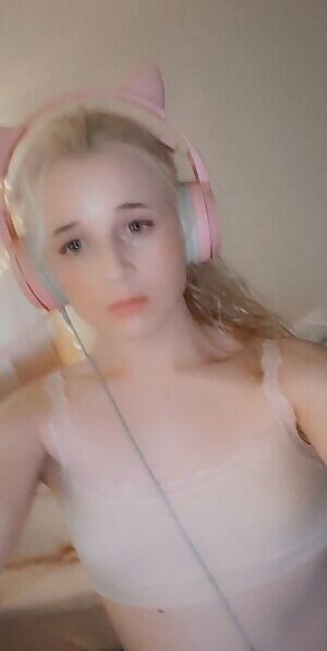 wanna keep playing video games? or take it to the bed