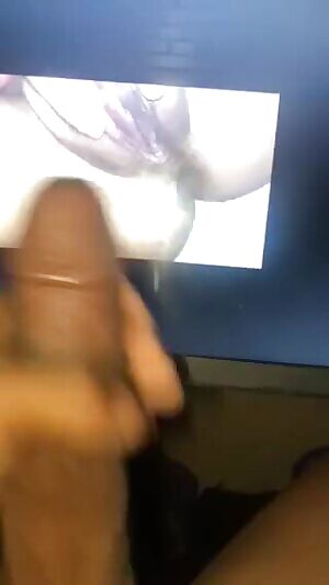 Felt amazing nutting on her pussy