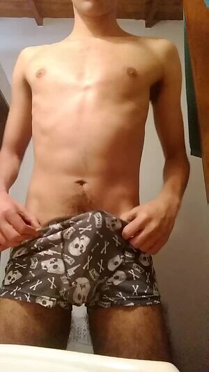 Thanks for all the love and support in my verification, that have 1.3k upvotes I can't believe it! Here's my gif for all of u ❤️