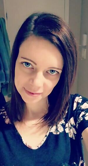 Ok ok, understood, you want to see face and nipples. I'm happy to oblige. 34