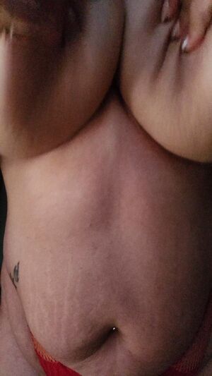 Watch my big boobs and belly jiggle just for you 🐷