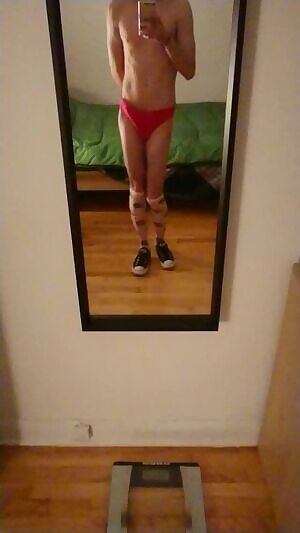 Pink panties and knee socks 😍 🤭 ♥