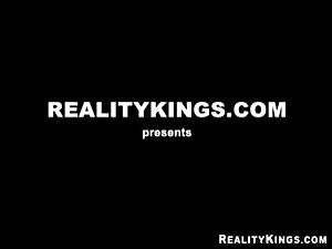 Massive Melons - Lynda