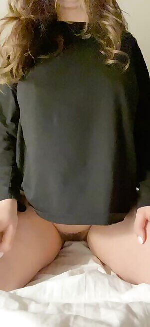 Decided to make a gif for you perverts! now can i ride your cock?😋💦