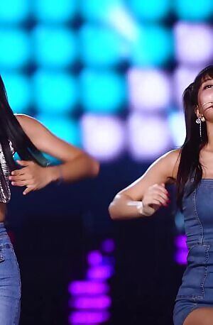 Twice - Momo & Chaeyoung