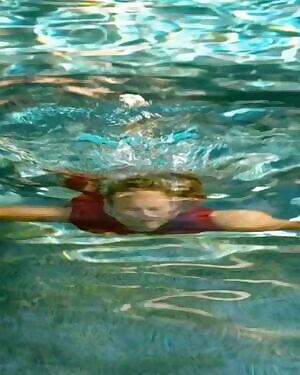 Bounce: Kristen Bell - CHIPS