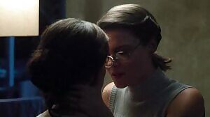 Women with glasses... so hot..