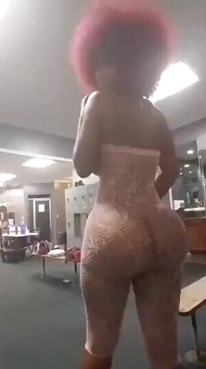 A stripper with cheeks for days
