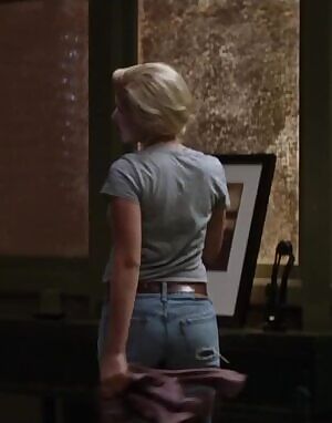 Scarlett Johansson and my love for older women