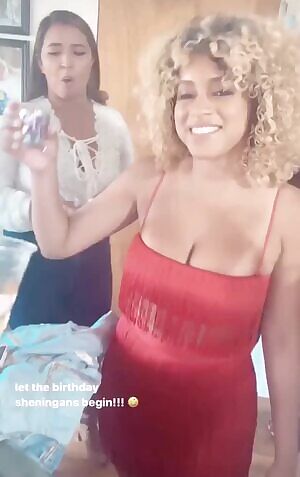 Bouncing those big tits