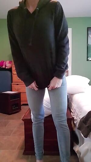 Just a little cozy strip tease 😉💋