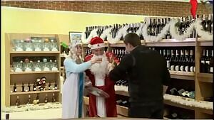 Anyone knows her name?