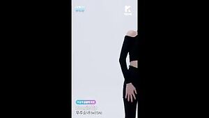 WJSN Luda want it from behind