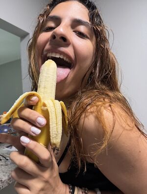 Her Hair Banana Nomads Latina