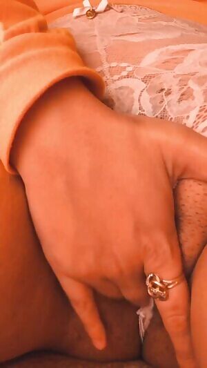 Lend a hand? or inger?