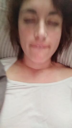 Selfies Amateur Beautiful Bed Boobs
