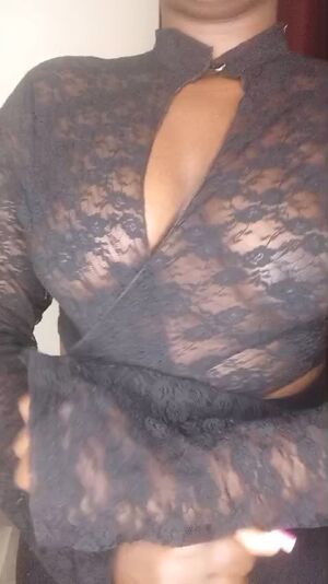 Bouncing Boobs Amateur Ebony Homemade MILF