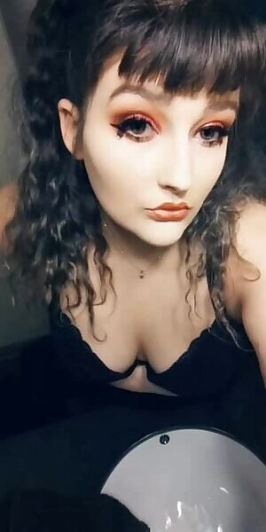 A special treat for those sorting by 'new'😘💜