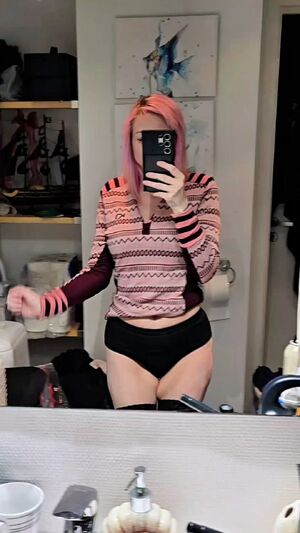 Soft Tummy Bathroom Chubby Dancing Mirror