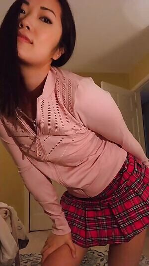 I’d love to strip for you on kik or ! 💜