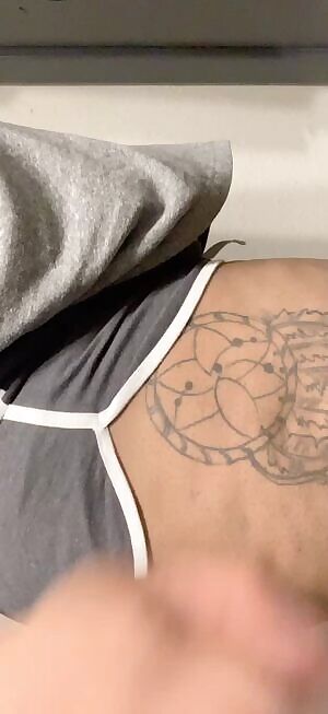 My irst panty peel , i guess this is a thing 🤷🏽‍♀️😘