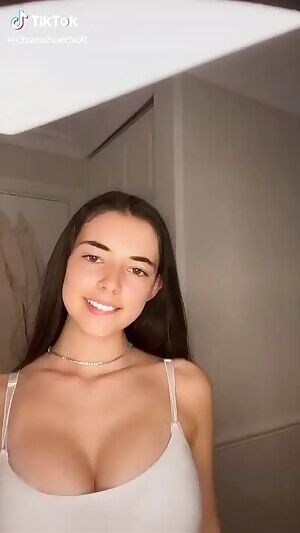 Omg that Jiggle 😍