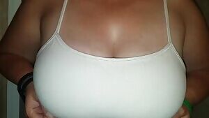 Who wants to get hot and sweaty with me 