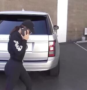 Kim’s big booty in slow mo