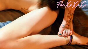 Hippie Chicks ASMR Amateur Ass Feet