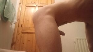Male Pissing Amateur Pee Peeing Piss