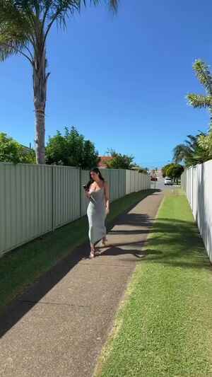 Big Tits Boobs Cleavage cumslut flexing