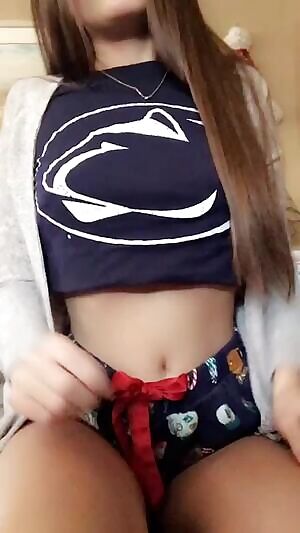 Someone come play with my boobies and distract me from stuDYING plz 🙈